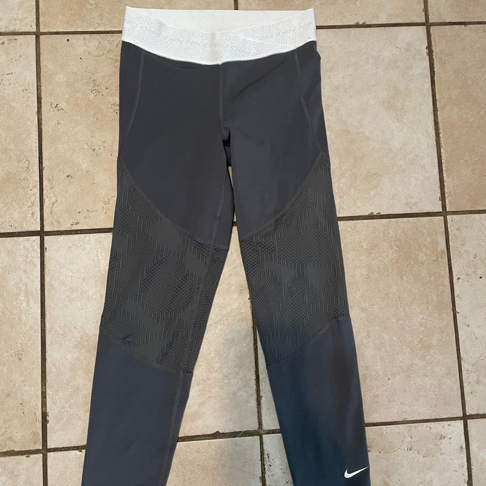 Nike Pro Dri-Fit leggings women small